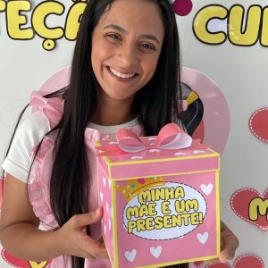 Combo Painel decorativo + Caixa: Minha mãe é um presente…