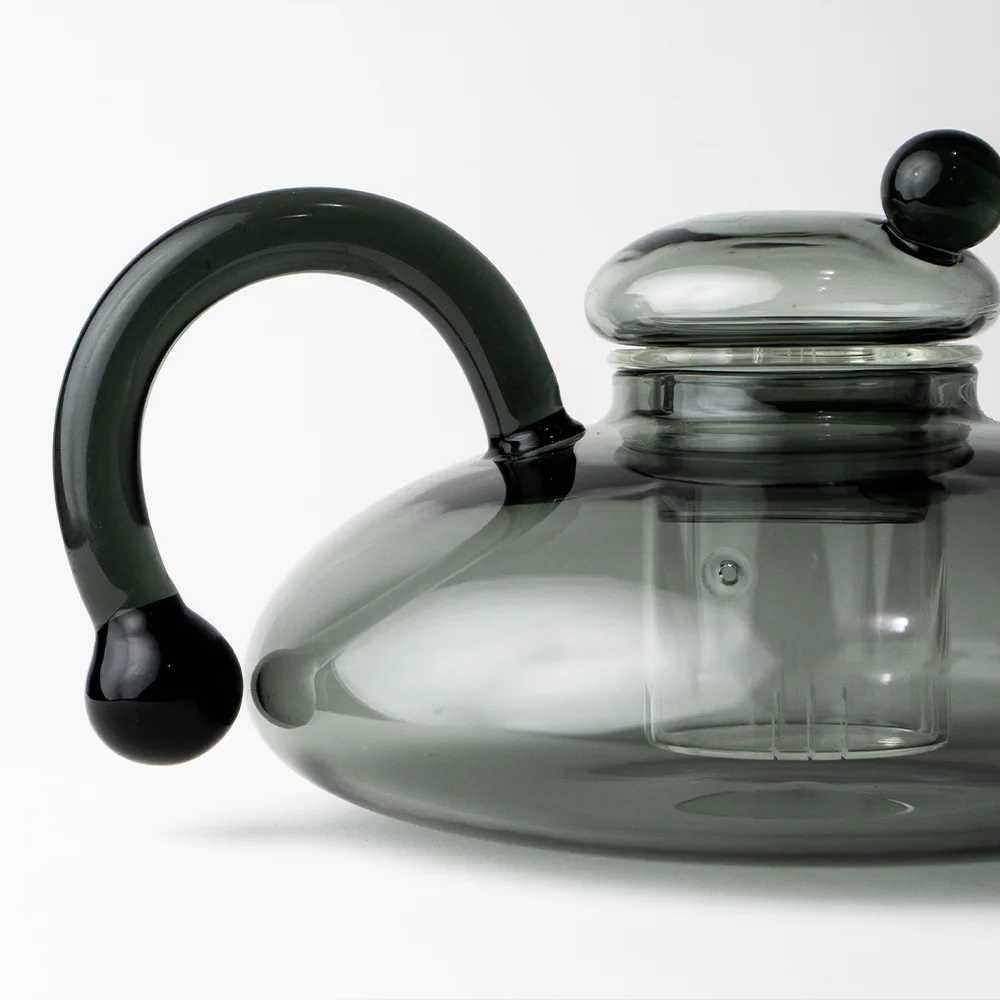 Bule de Vidro com Infusor Integrado – Cinza Fumê - Image 7